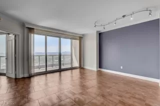 Photo #1: 2700547 Listing 