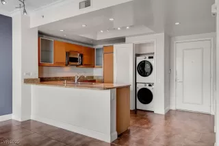 Photo #5: 2700547 Listing 