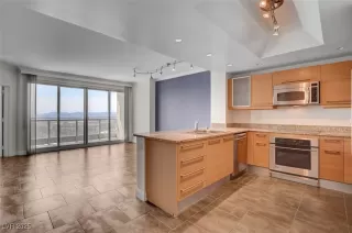 Photo #6: 2700547 Listing 