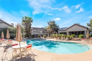 Photo #1: 2700556 Listing 