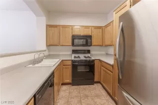 Photo #3: 2700559 Listing 