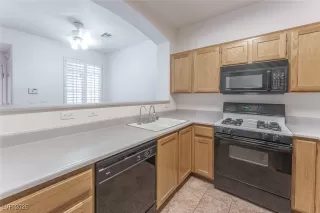 Photo #4: 2700559 Listing 