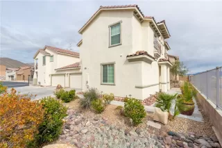 Photo #3: 2700583 Listing 