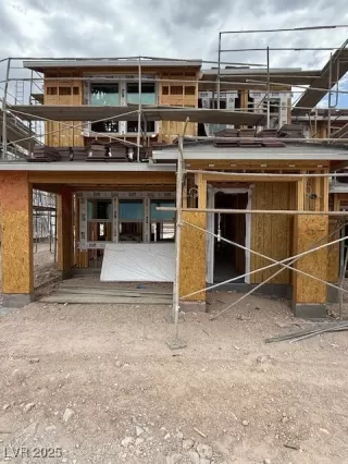 Photo #1: 2700596 Listing