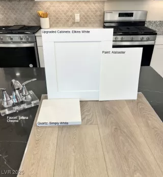 Photo #3: 2700596 Listing