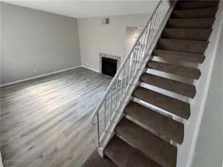 Photo #2: 2700597 Listing