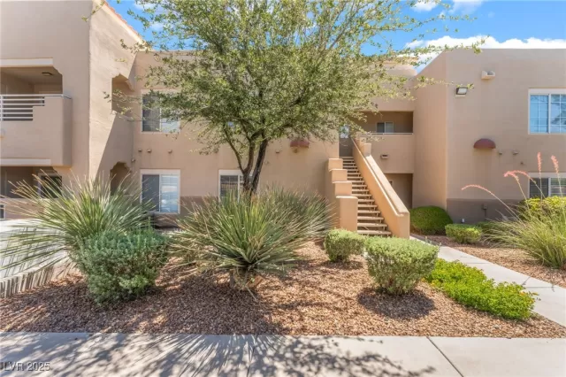 MLS: 2700599 Condo For Sale