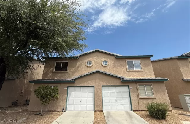 MLS: 2700612 Condo For Sale