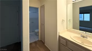 Photo #5: 2700612 Listing 