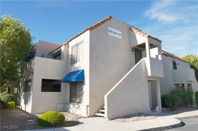 MLS: 2700613 Condo For Sale