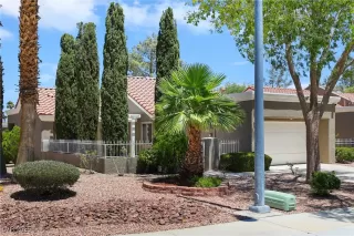 Photo #2: 2700617 Listing 