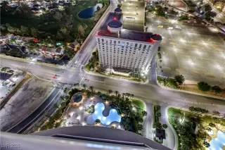 Photo #2: 2700626 Listing