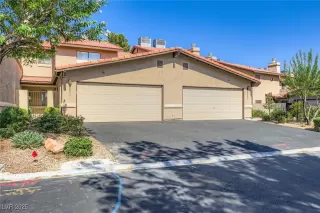 Photo #2: 2700635 Listing 