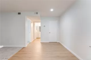 Photo #3: 2700637 Listing 