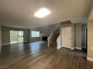 Photo #3: 2700662 Listing 