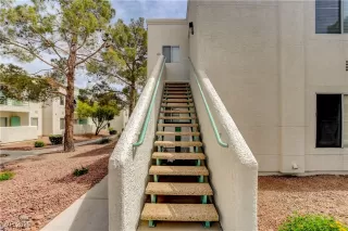 Photo #2: 2700681 Listing 