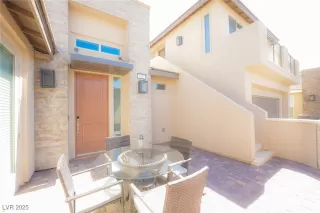 Photo #2: 2700682 Listing