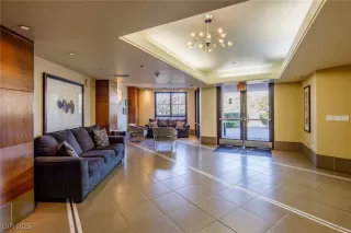 Photo #3: 2700693 Listing 