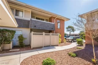 Photo #5: 2700702 Listing 