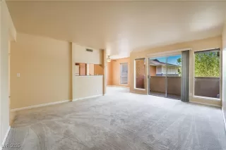 Photo #6: 2700702 Listing 