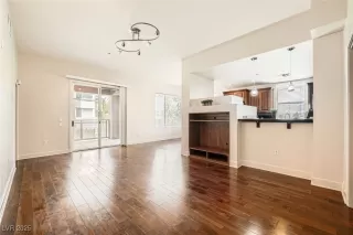 Photo #3: 2700707 Listing 