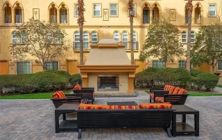 Photo #6: 2700709 Listing