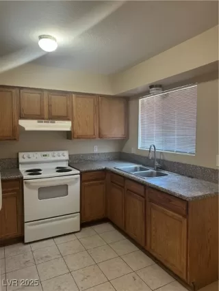 Photo #2: 2700712 Listing 