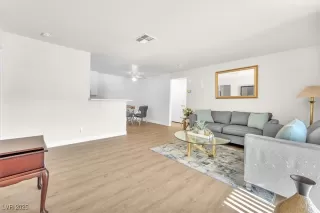 Photo #2: 2700724 Listing 