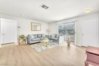 Photo #3: 2700724 Listing 