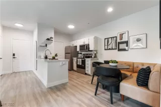 Photo #4: 2700736 Listing 