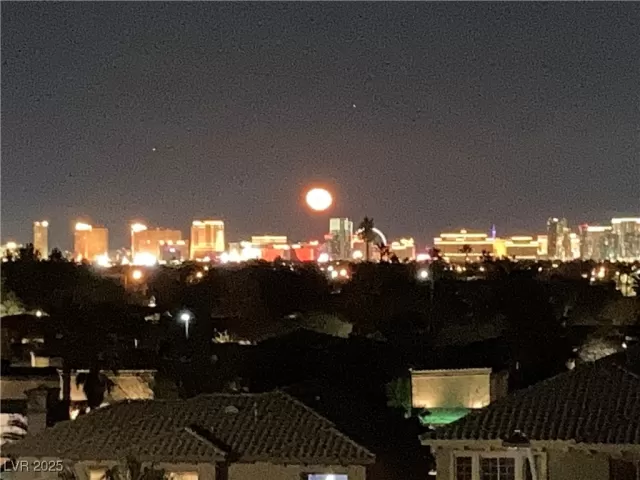 MLS: 2700745 Condo For Sale