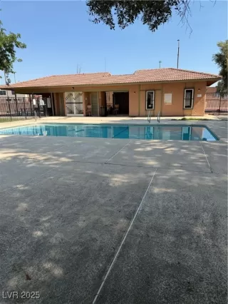 Photo #1: 2700746 Listing 