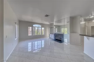 Photo #2: 2700762 Listing 