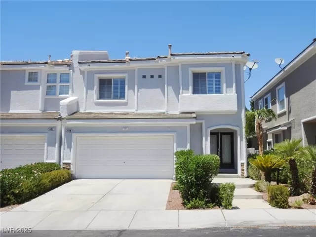 MLS: 2700768 Condo For Sale