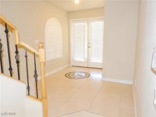 Photo #4: 2700768 Listing