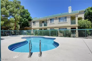 Photo #1: 2700770 Listing 