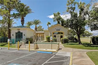 Photo #2: 2700770 Listing 