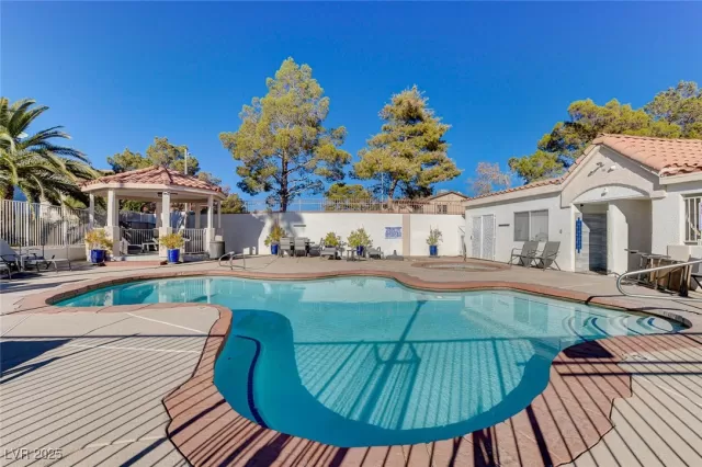 MLS: 2700783 Condo For Sale