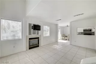 Photo #5: 2700783 Listing 