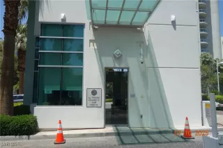 Photo #1: 2700804 Listing 