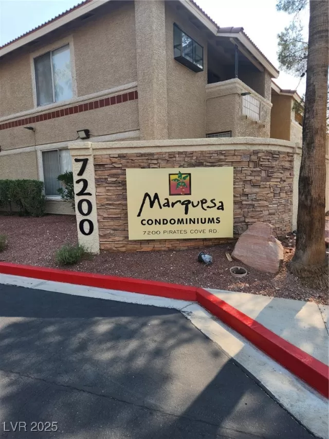 MLS: 2700806 Condo For Sale