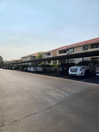 Photo #2: 2700806 Listing 