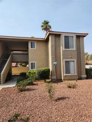 Photo #4: 2700806 Listing 