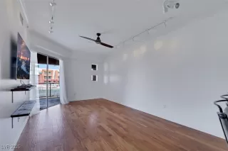 Photo #3: 2700810 Listing 