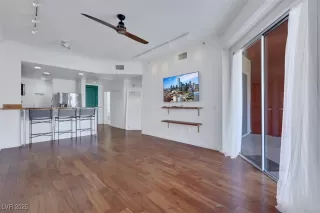 Photo #4: 2700810 Listing 