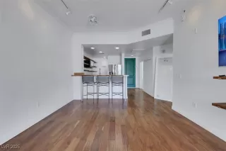 Photo #5: 2700810 Listing 