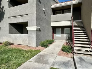 Photo #1: 2700812 Listing 