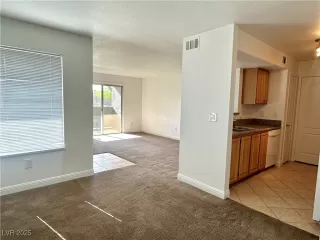 Photo #6: 2700812 Listing 