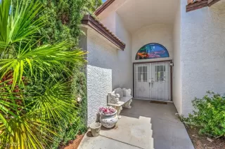 Photo #1: 2700813 Listing 