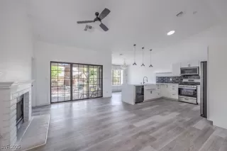 Photo #2: 2700813 Listing 